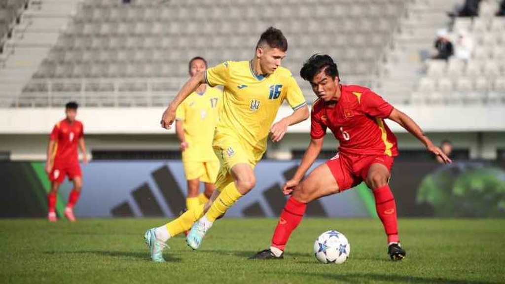 Cầu thủ trẻ Việt Nam rộng cửa sang Tây Ban Nha