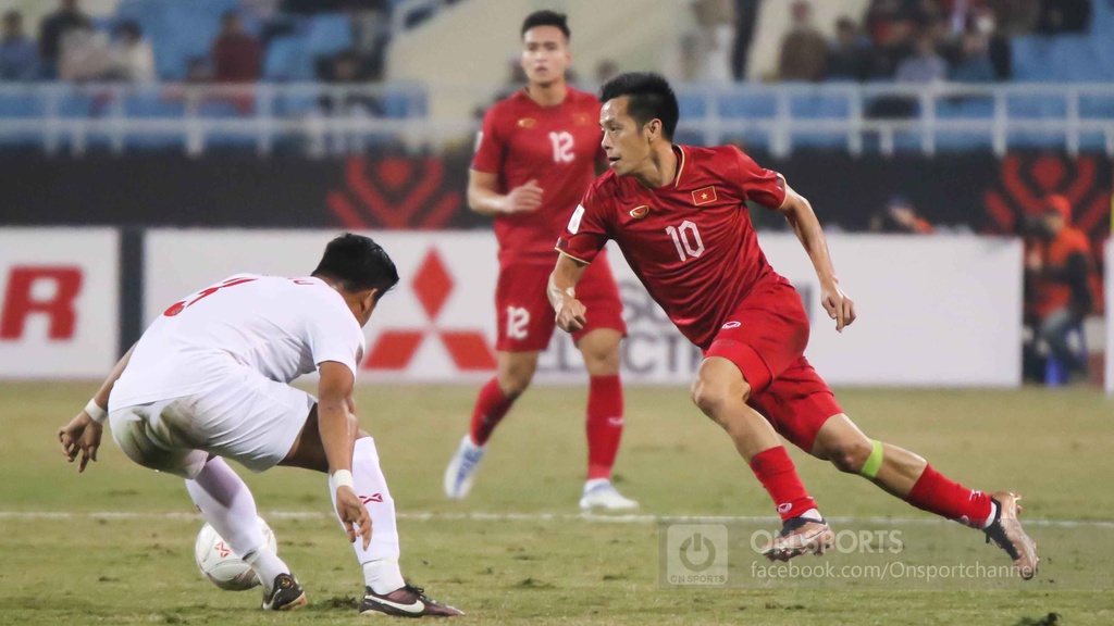 Thi đấu ấn tượng, Văn Quyết được vinh danh sau trận đấu với Myanmar