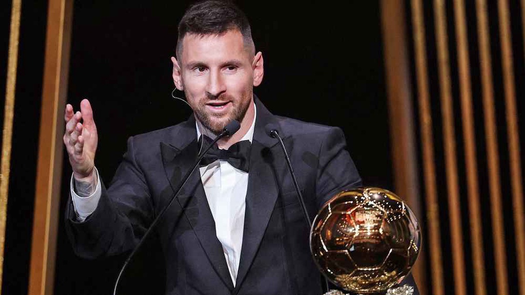Messi lập kỷ lục chưa từng có, giành Quả bóng Vàng thứ 8