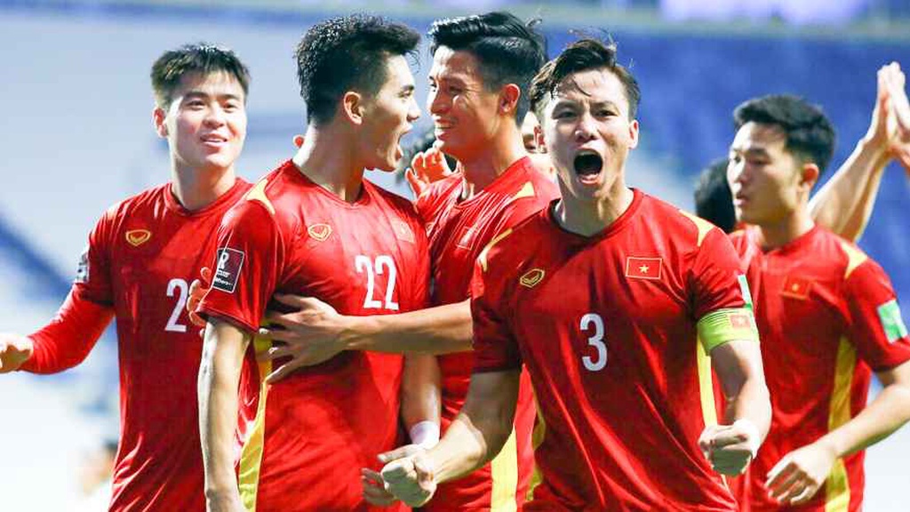 ĐT Việt Nam giữ vững ngôi vương ĐNÁ, Malaysia tăng chóng mặt trên BXH FIFA
