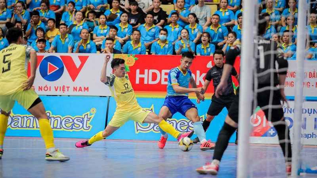 Vòng 4 giải Futsal HDBank VĐQG 2023 (2/4): Sahako giữ vững ngôi đầu, GFDI Sông Hàn đã nếm mùi chiến thắng