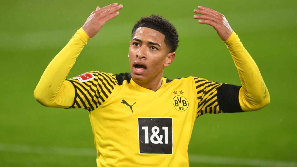Chỉ trích trọng tài, sao trẻ Dortmund đối mặt cáo buộc hình sự