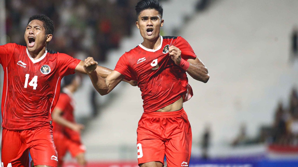 Indonesia giành chiến thắng trước Thái Lan trong trận cầu điên rồ
