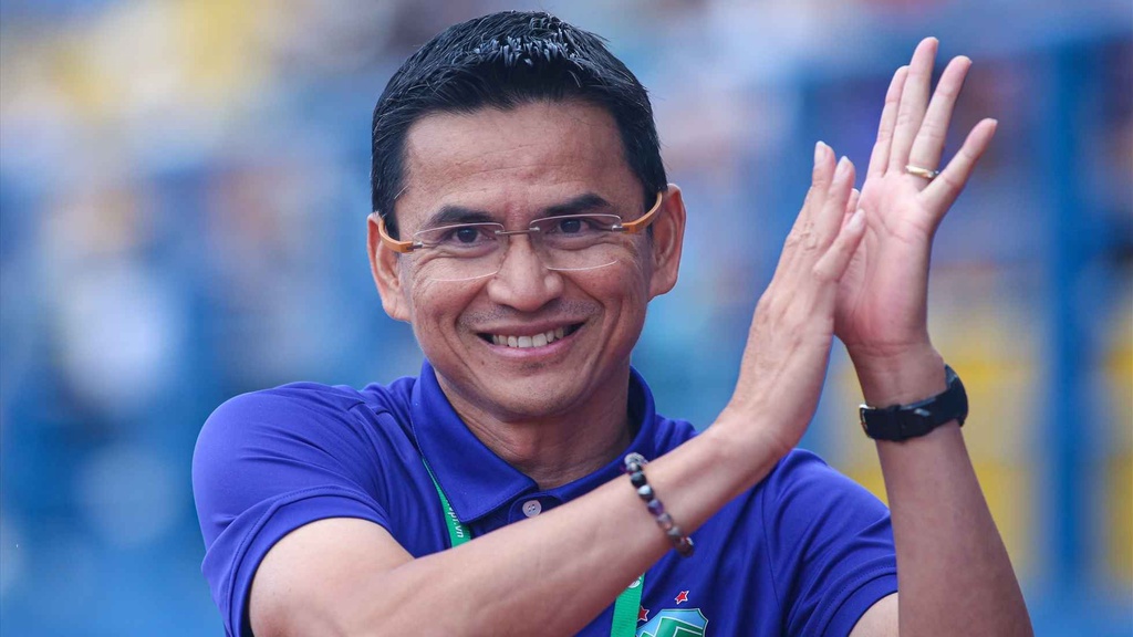 Kiatisak dự đoán bất ngờ về kết quả trận đấu giữa Thái Lan và Trung Quốc