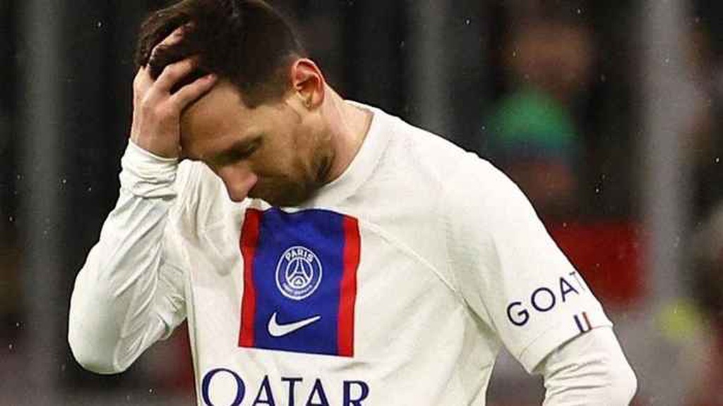 Messi bị CĐV chế nhạo sau thất bại ở Champions League