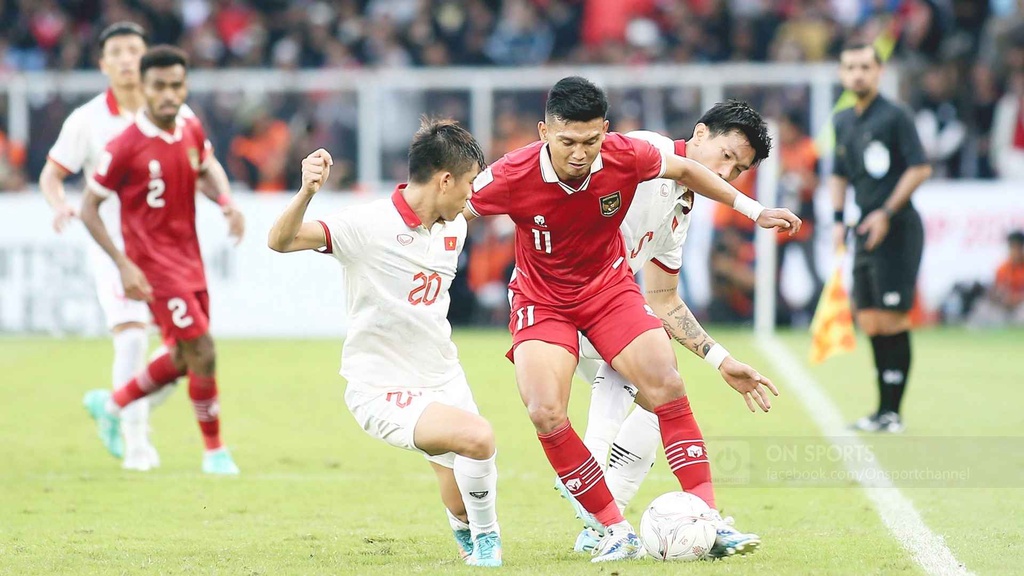 Báo Indonesia chỉ trích gay gắt Văn Hậu sau trận bán kết lượt đi AFF Cup