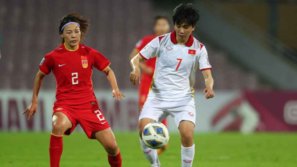 Thua ngược Trung Quốc, tuyển nữ Việt Nam tranh vé vớt đến World Cup