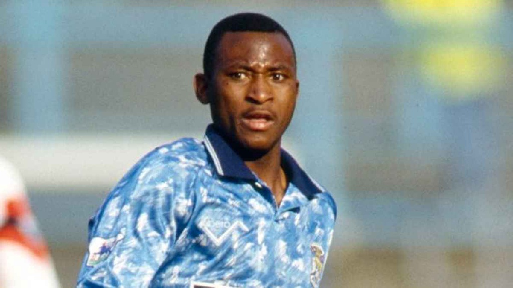 Peter Ndlovu – Cuộc đời bi kịch của cầu thủ châu Phi đầu tiên chơi bóng tại Premier League