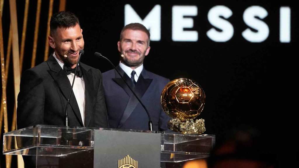 Đội bóng của Beckham mắc sai lầm khó tin khi chúc mừng Messi giành QBV