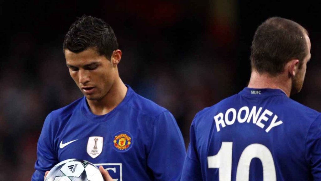 Rooney đáp trả sau khi bị Ronaldo gọi là 'kẻ ghen tị'