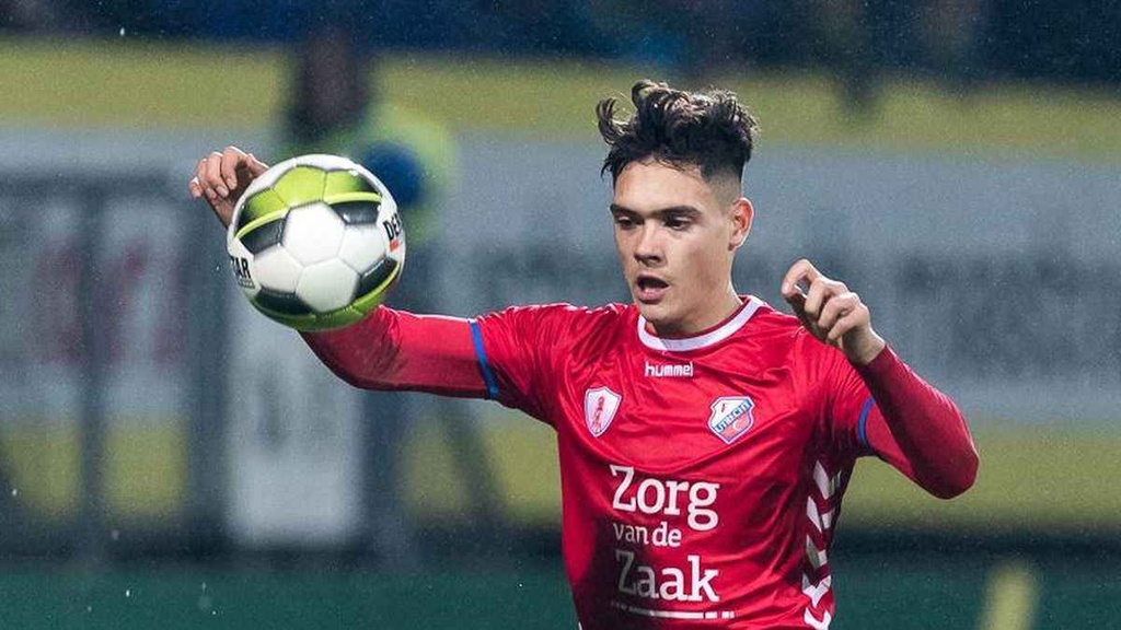 Indonesia nhập tịch siêu hậu vệ từ lò Ajax trước thềm AFF Cup 2022