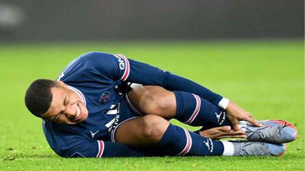 Mbappe chấn thương vẫn theo PSG sang Madrid