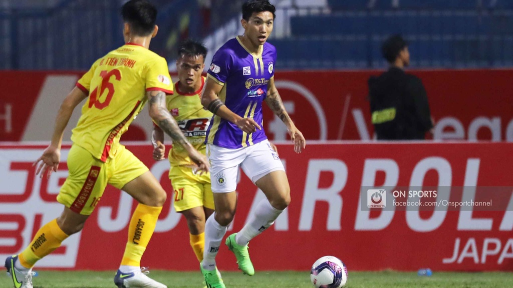 Hà Nội FC đánh rơi điểm số đầy tiếc nuối tại xứ Thanh