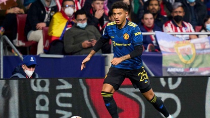 Sancho bị Manchester United cấm tập luyện