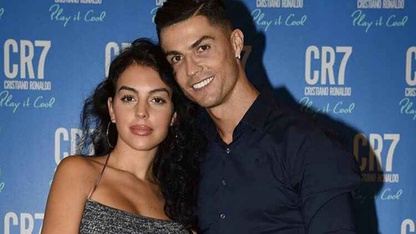 Bạn gái Ronaldo chỉ là ‘hộ nghèo’ trong các nàng WAG giàu nhất