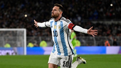 Messi ghi tuyệt phẩm giải cứu Argentina ở vòng loại World Cup